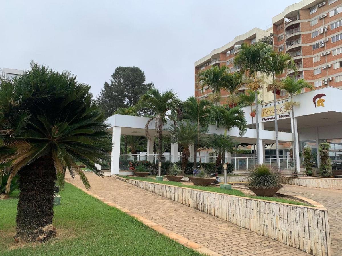 Apartamento Imperio Romano - 2 Quartos, 24Hs Piscina カルダス・ノバス エクステリア 写真
